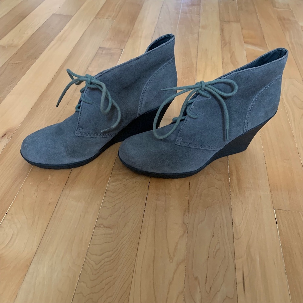 Bass Gray Leather Ankle Wedge Boots 7.5